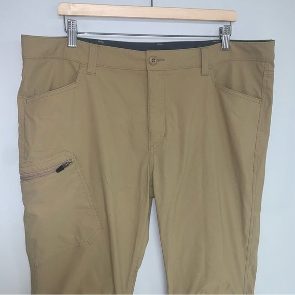 Eddie Bauer‎ Pants Men's Size 40x30 Khaki Tan Rainier Water-Repellent Hiking - Picture 4 of 10